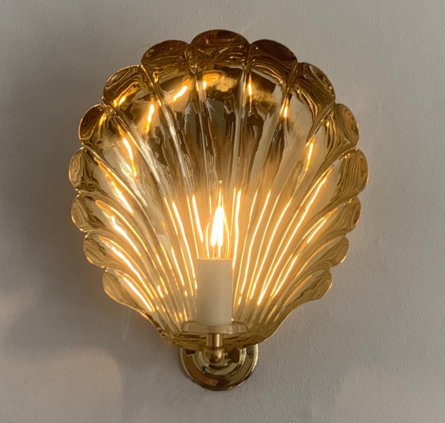 Small Electric Scallop sconce, BRASS