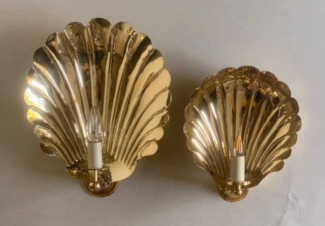 Small Electric Scallop sconce, BRASS
