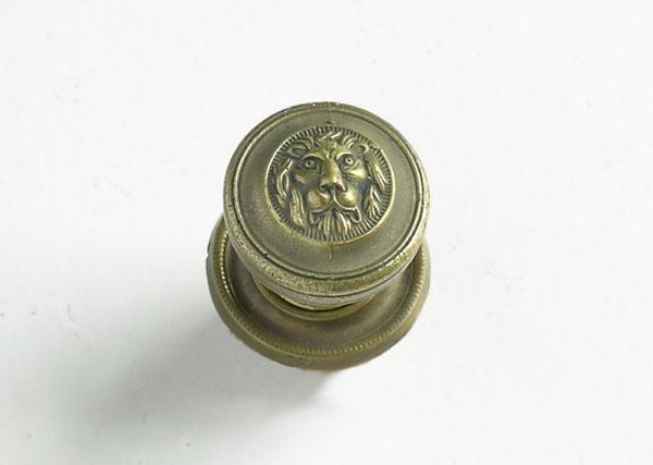 Georgian Replica Shutter Knob with Lion Face, 26mm