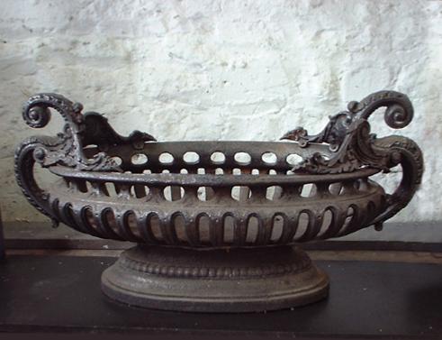 Jardiniere Pattern Cast Iron Grate