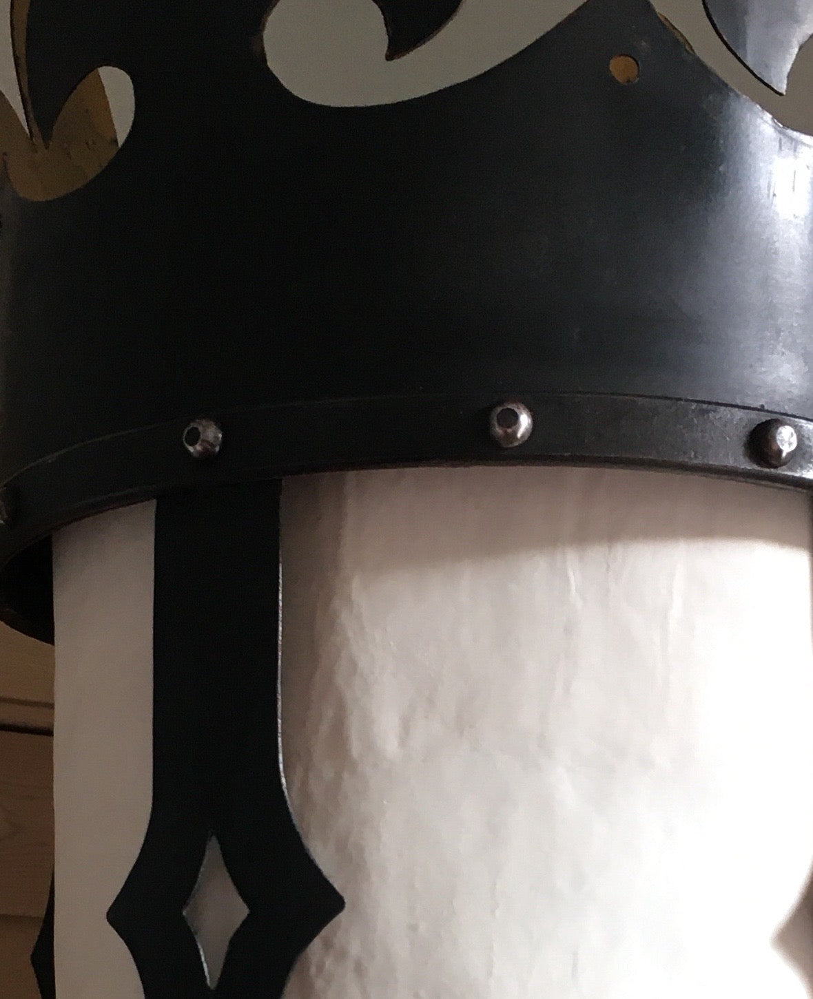 Queen Floor Light, Steel