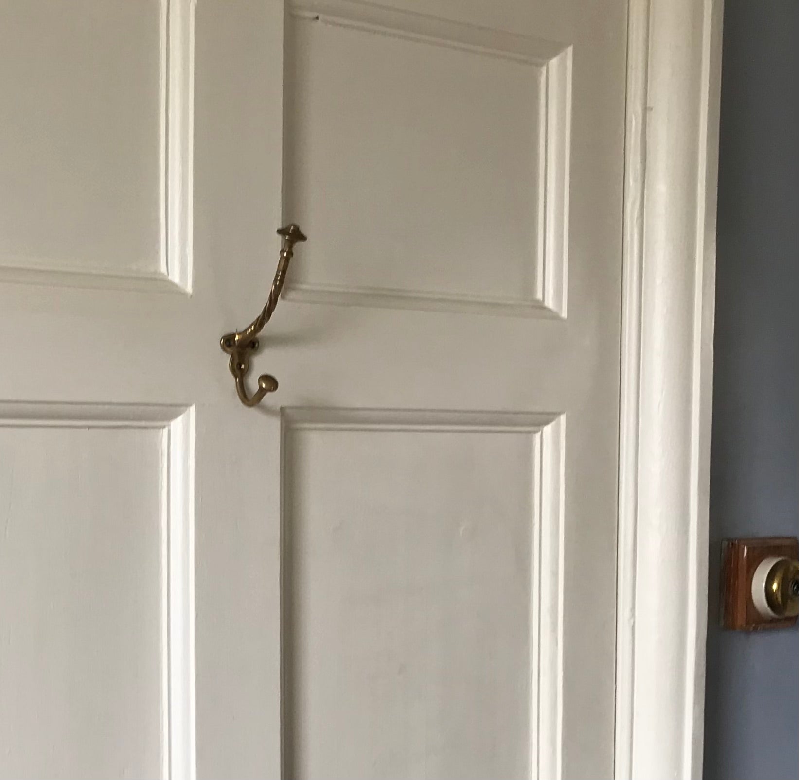 Victorian style hook