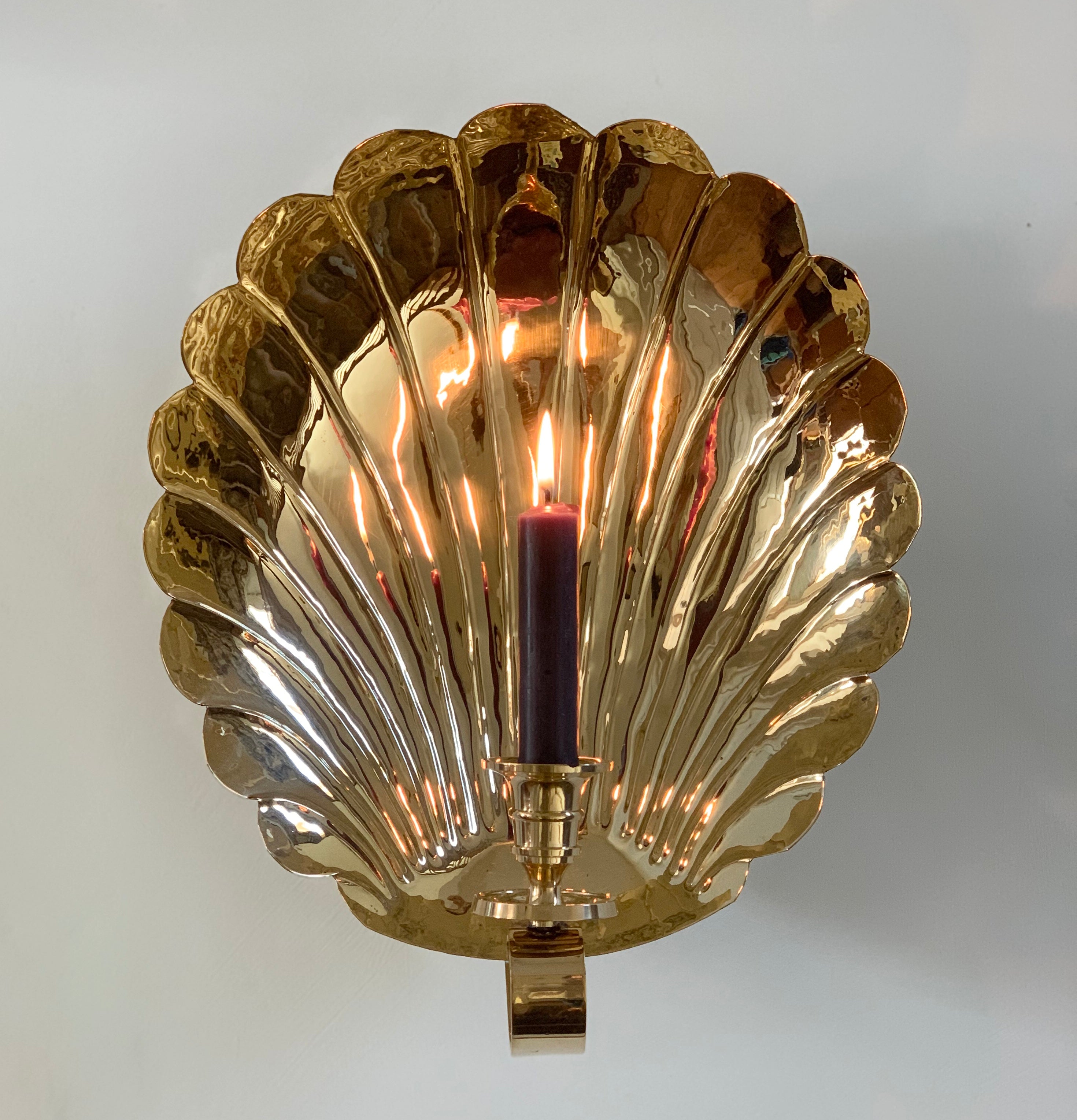 Large Scallop Candle Sconce, Polished Brass. 36 cm