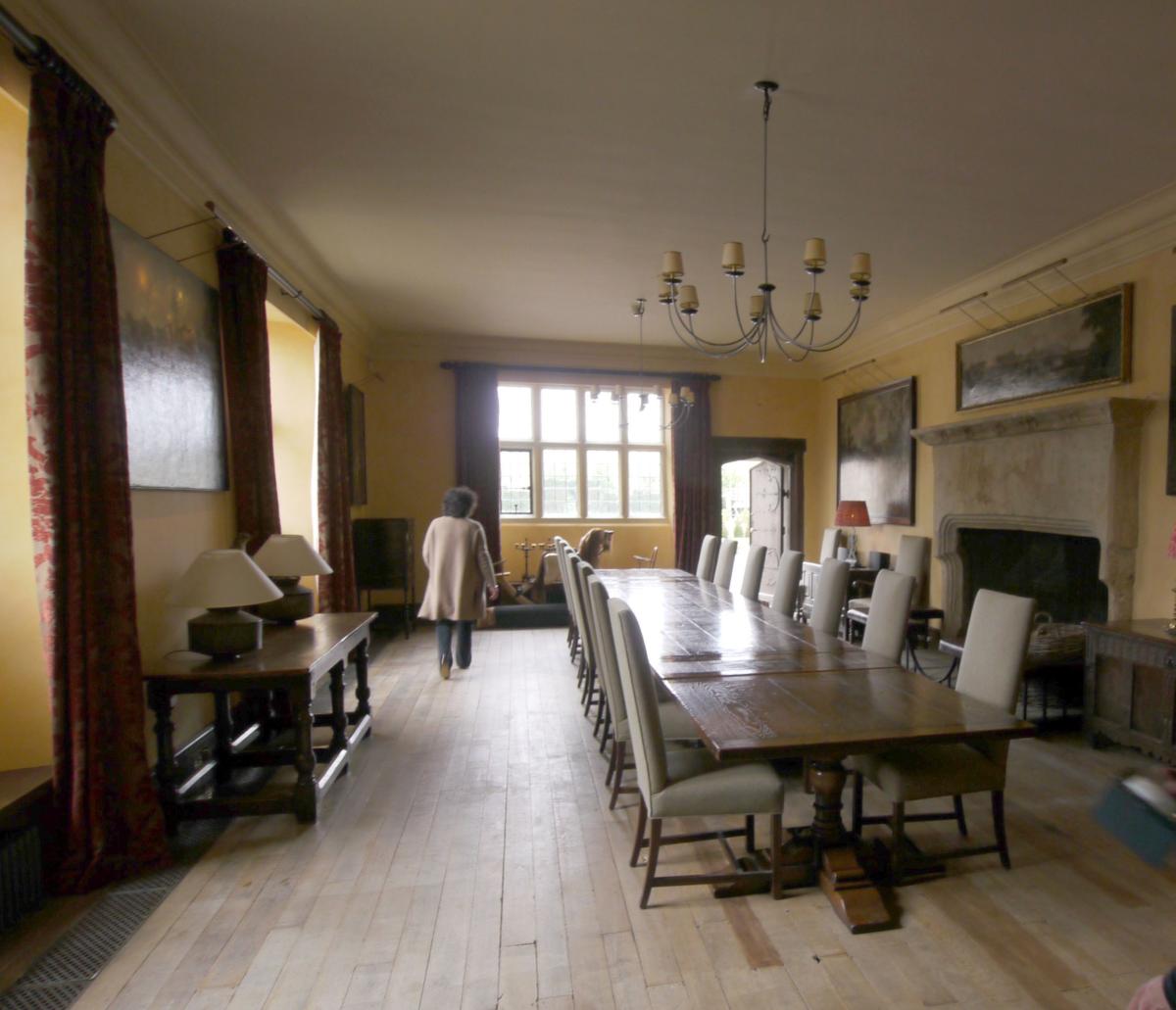 Oak Refectory Table with Turned Supports and Extension Leaves